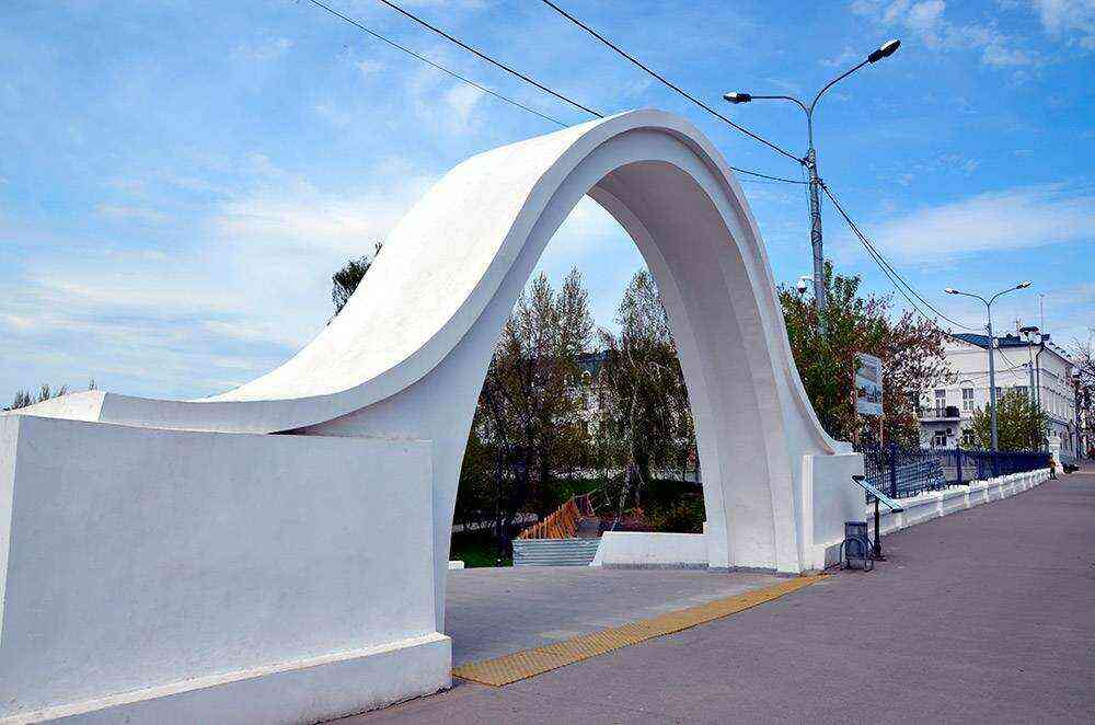 Арка влюбленных в Казани