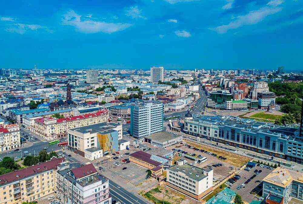 Петербургская улица в Казани